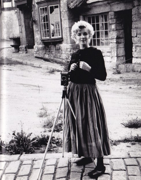 Marilyn Monroe, peasant outfit, Milton Greene